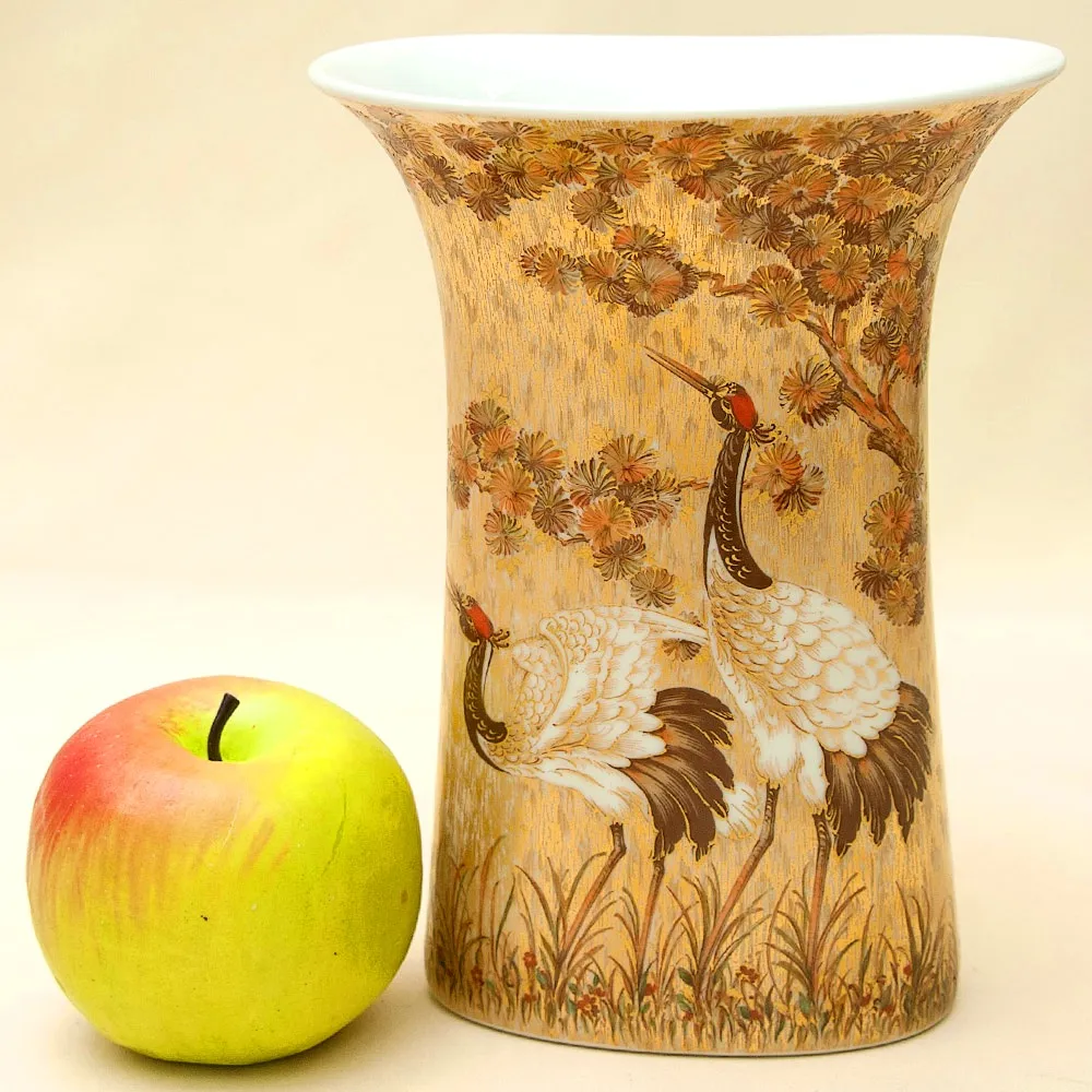 Коллекционная Авторская  Ваза из серии «Журавли» KAISER Германия Н -20 см.