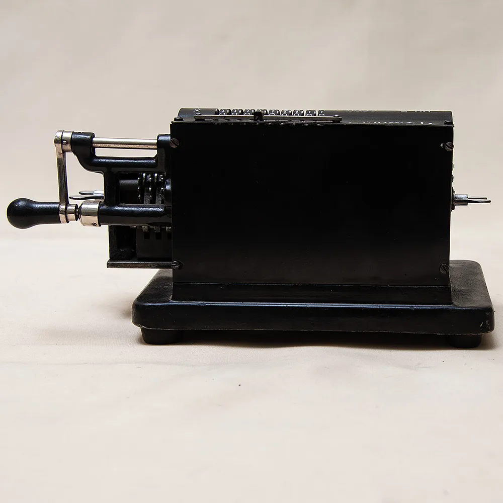 Винтажный Калькулятор - Арифмометр - Механическая Счётная Машинка «ФЕЛИКС».