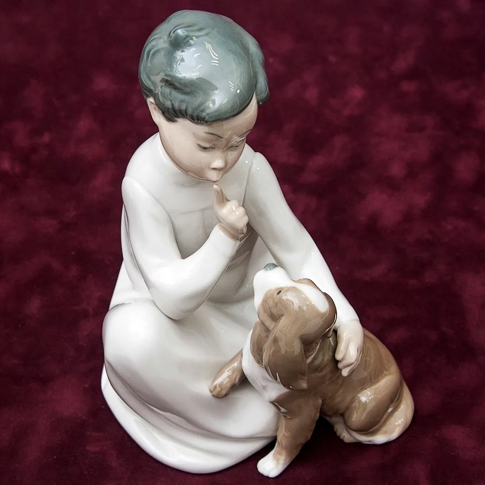 Редкая! Фарфоровая статуэтка «Мальчик с собакой» Lladro, Испания - 1970 год.