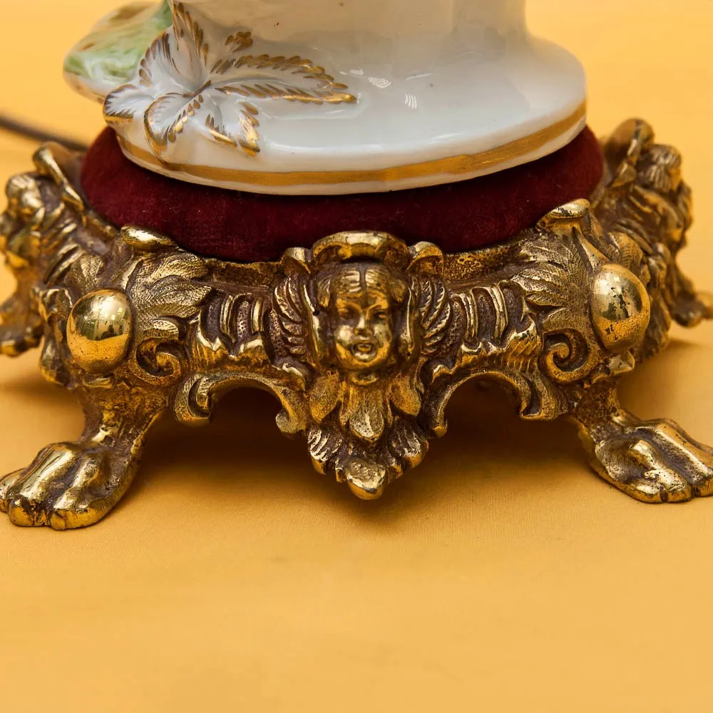 Электрическая Лампа - Светильник - Статуэтка «Мальчик с дудочкой» Фарфор Испания.