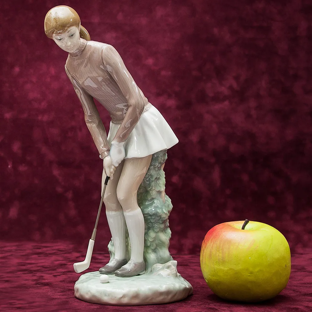 Редкая! Коллекционная Фарфоровая статуэтка «Гольфистка» Lladro, Испания - Н-28 см.