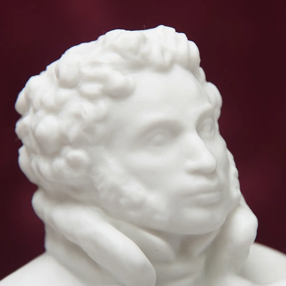 Коллекционная статуэтка "Пушкин перед дуэлью", Бисквитный Фарфор, СССР ДФЗ Вербилки, 30-е гг.