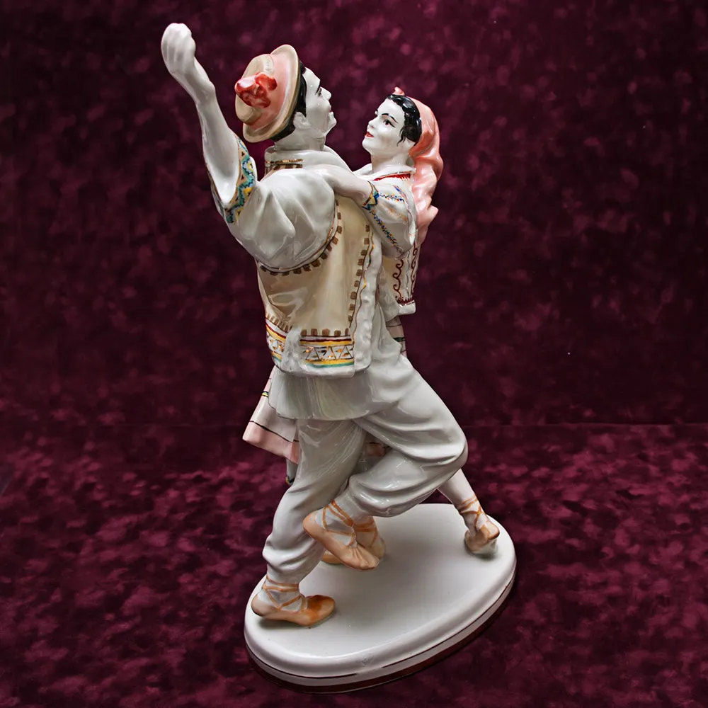 Редкость!!! Большая Фарфоровая Статуэтка «Гуцульский танец. Коломийка» Городницкий ФЗ - CCCР.