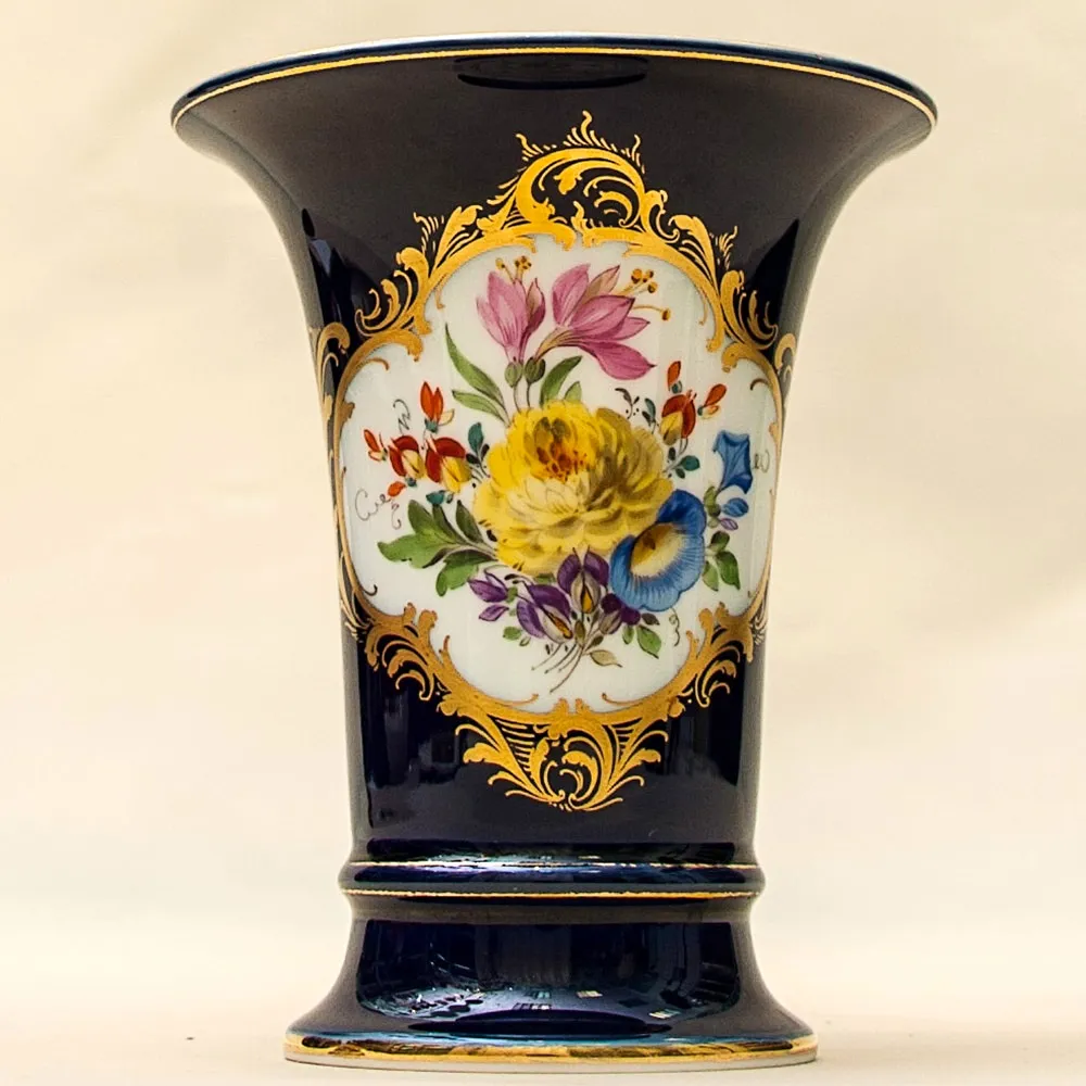 Коллекционная Фарфоровая Ваза Н - 14 см., MEISSEN / МЕЙСЕН, Германия - 1982 год.