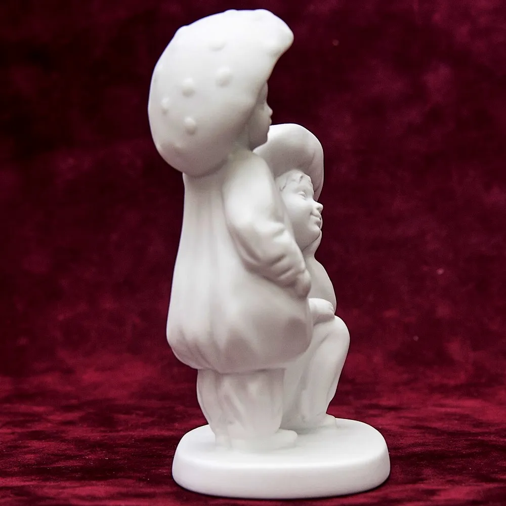 Коллекционная Авторская Статуэтка «Грибочки» из серии «Детский Утренник», фарфор ИФЗ, Россия.