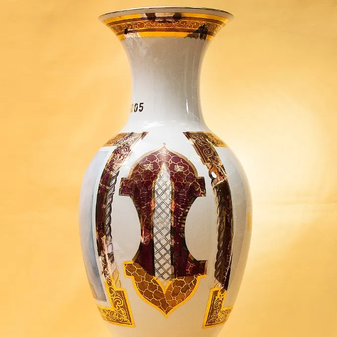 Редкая! Большая Авторская Наградная Ваза «60 ЛЕТ ПОБЕДЫ», Фарфор Кисловодский ФЗ Россия-2005 год.