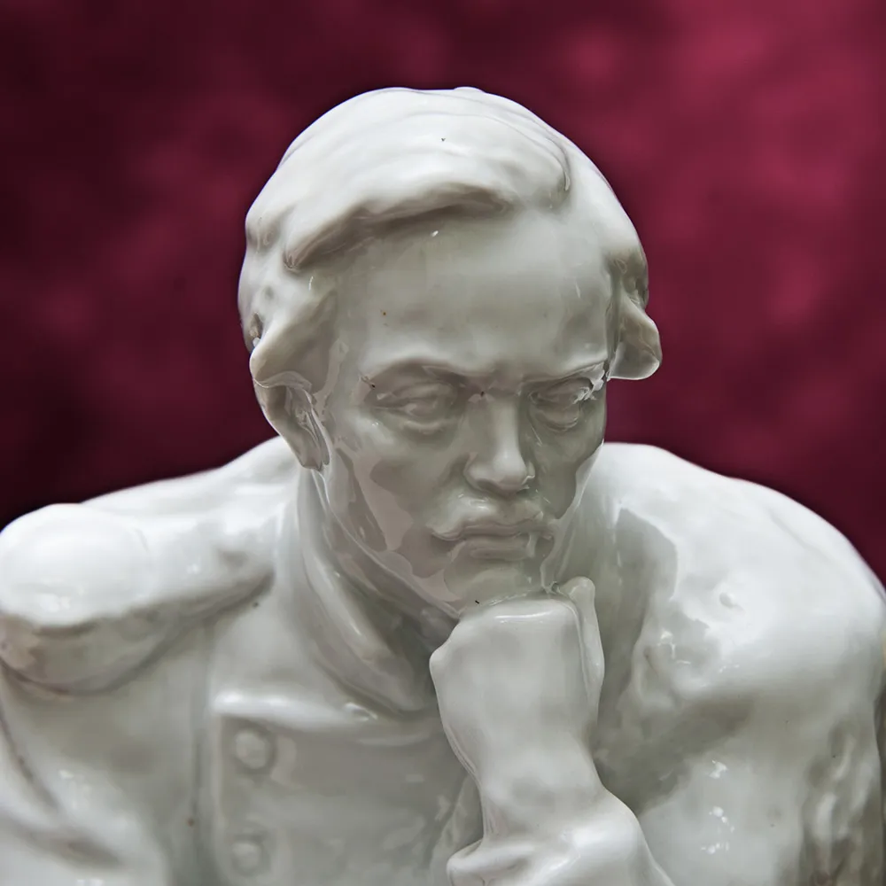 Редкость! Авторская Фарфоровая статуэтка «Лермонтов на скале», СССР ЛФЗ.