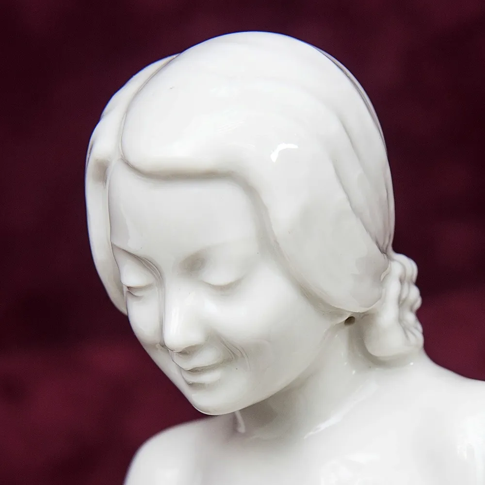 Редкая Фарфоровая Статуэтка «Девушка с Олененком», Hutschenreuther,  Германия -1955 год.