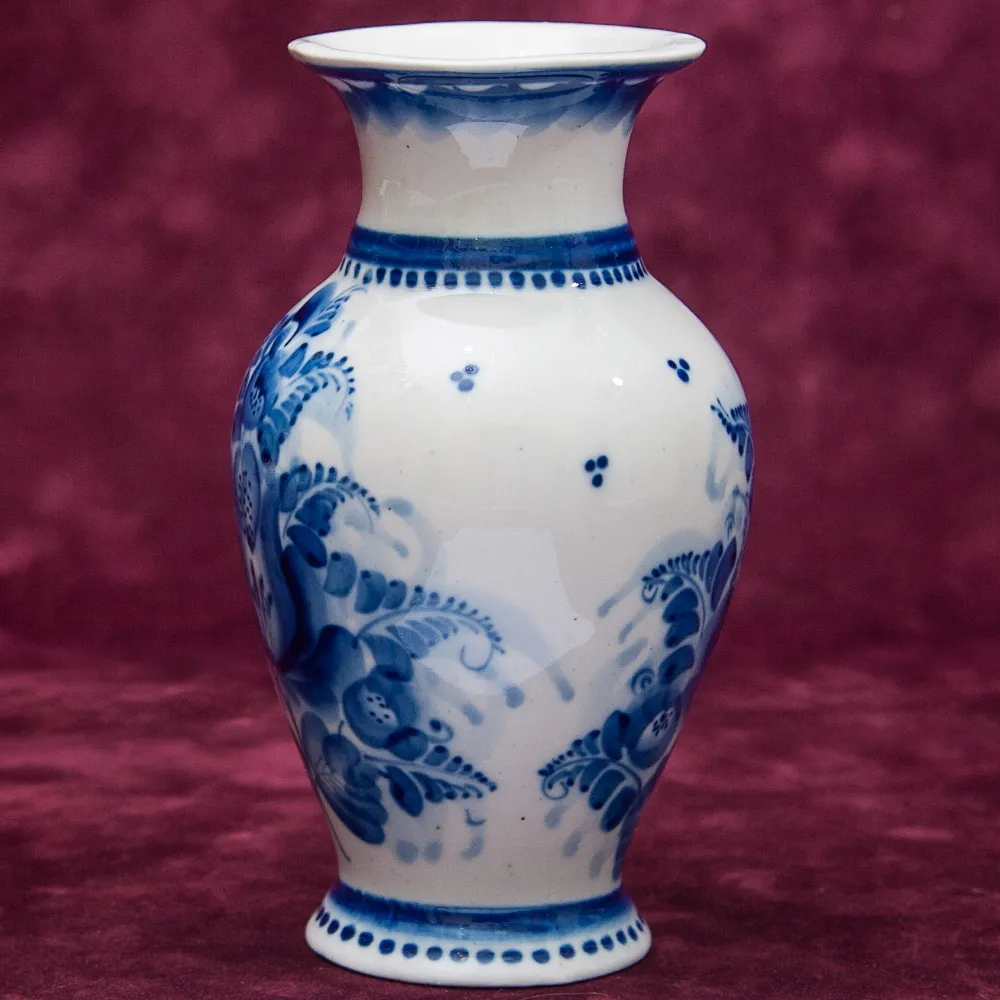 Авторская Коллекционная Фарфоровая Ваза «Тюльпан» СССР ГЖЕЛЬ - 1980 год.