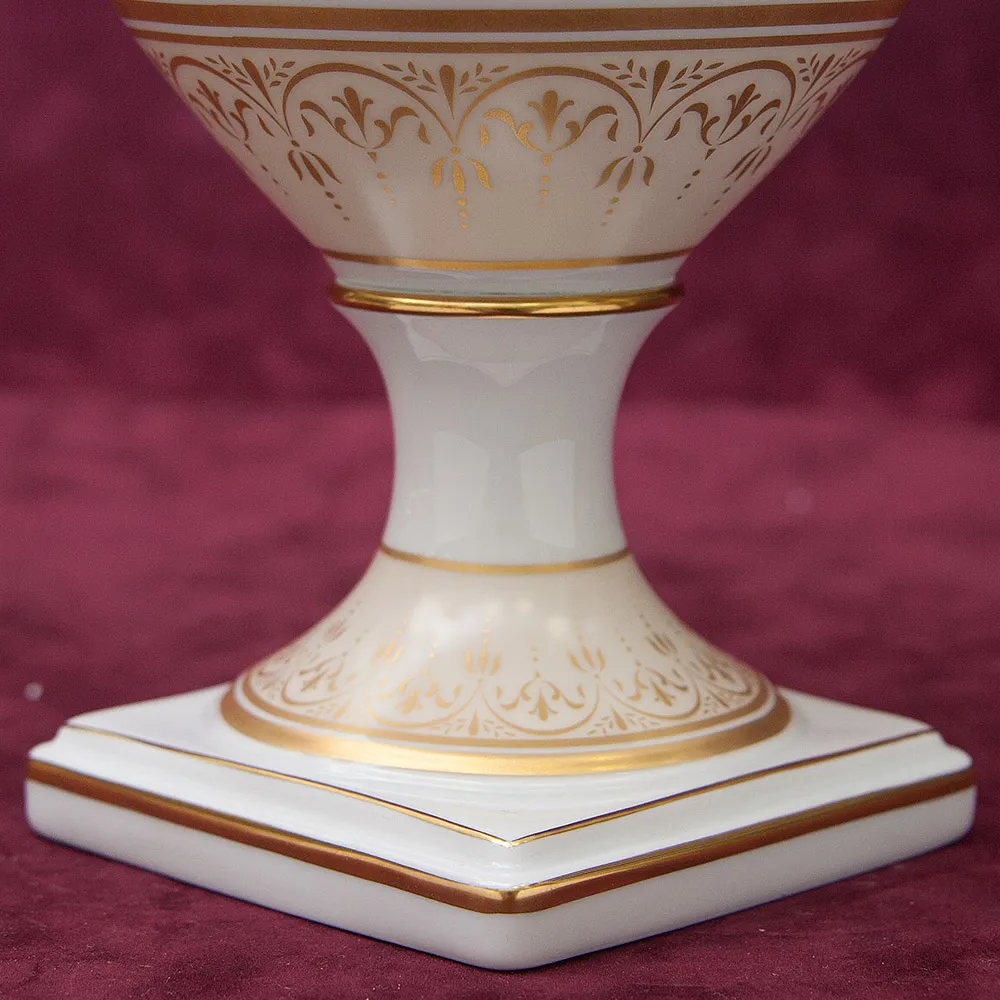 Коллекционный Авторский  Вазон из серии «Sanssouci» Фарфор KAISER Германия Н -31 см.