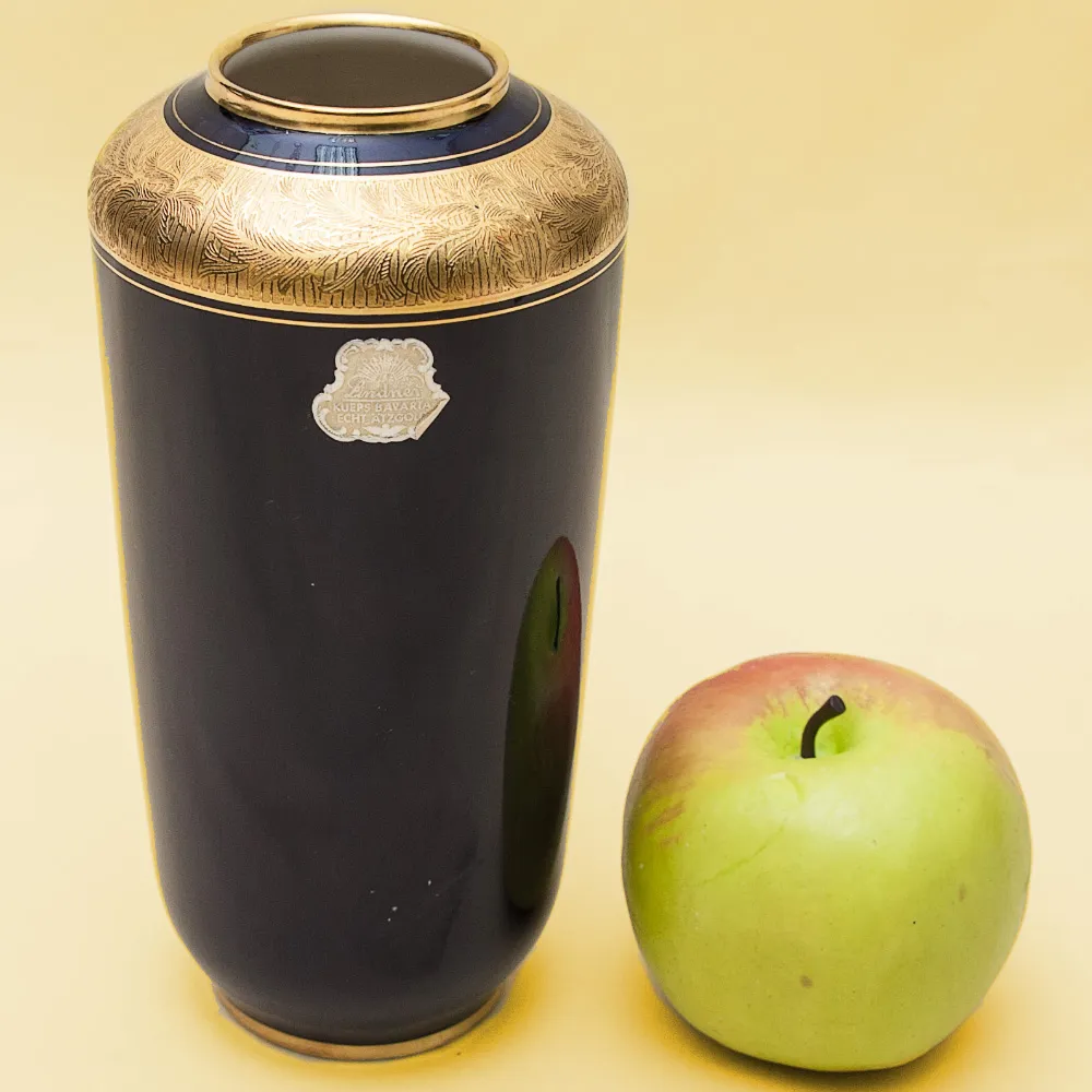 Винтажная Ваза Кобальт с Золотым Орнаментом Lindner Бавария, Германия 60 -е годы ХХ века.