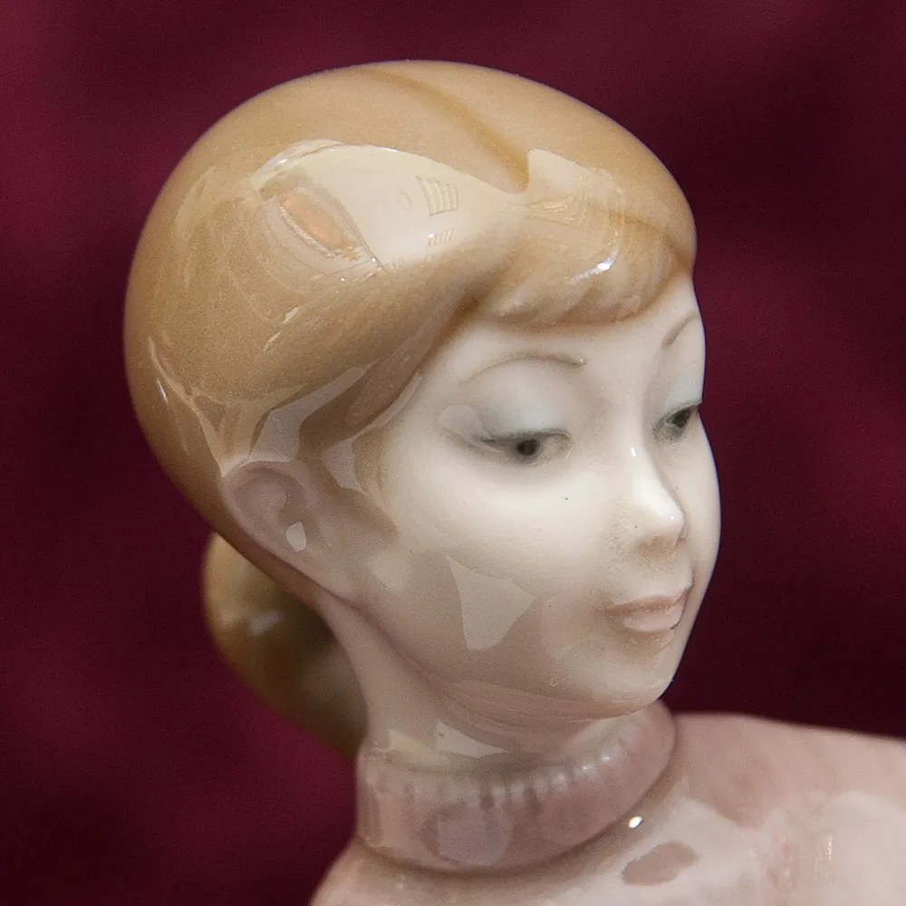 Редкая! Коллекционная Фарфоровая статуэтка «Гольфистка» Lladro, Испания - Н-28 см.