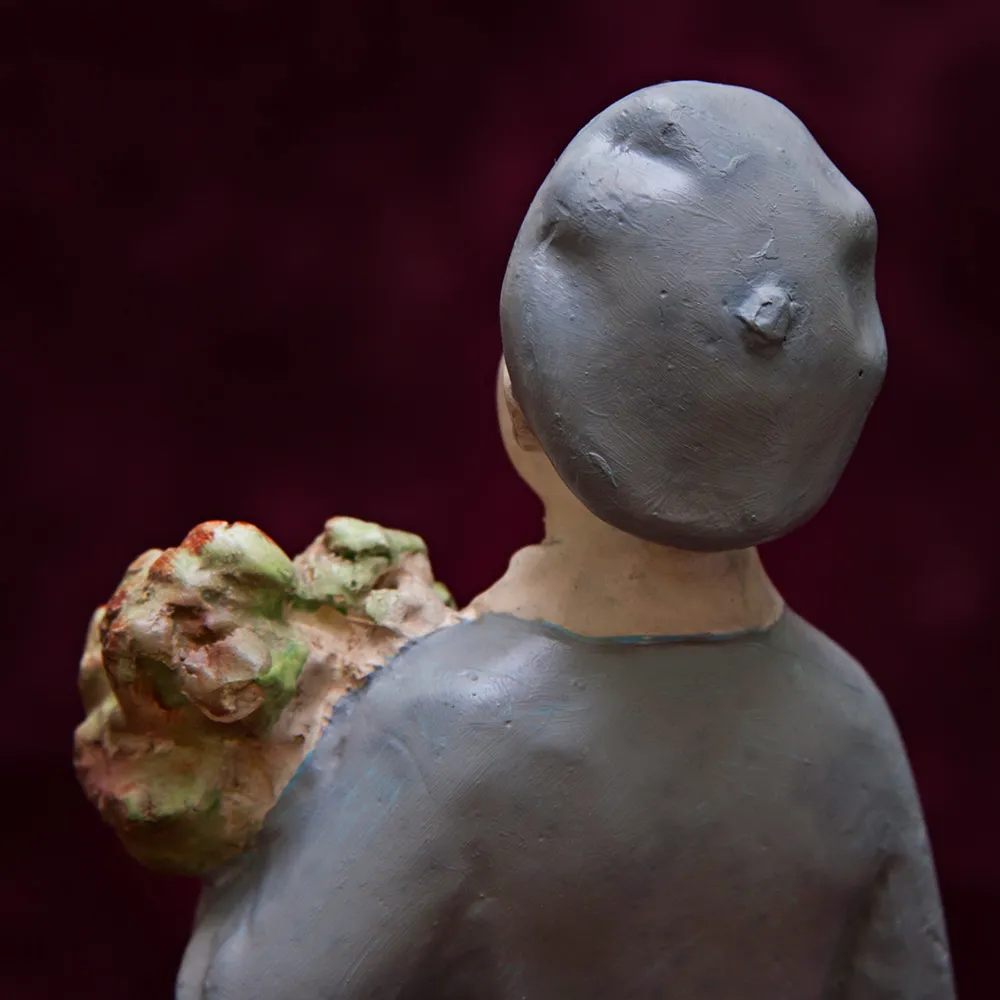 Гипсовая статуэтка «Первый раз - в Первый Класс» КГЗ СССР - 50-е годы ХХ века.