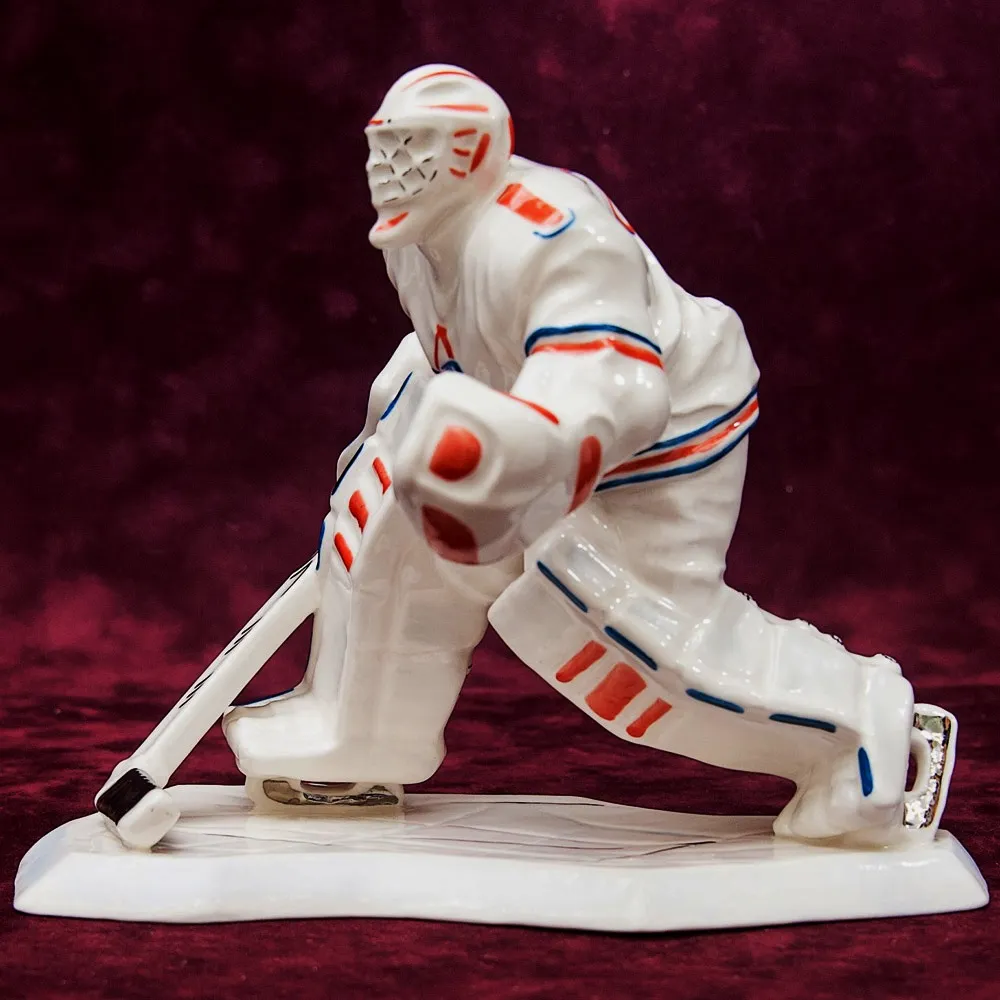 Коллекционная Фарфоровая Статуэтка «Вратарь - Хоккей - Спорт» Россия.