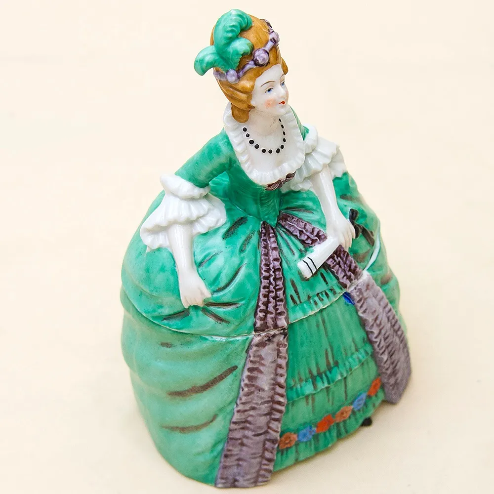Редкость!!! Фарфоровая Шкатулка - Статуэтка «Дама в зеленом платье». SITZENDORF Германия