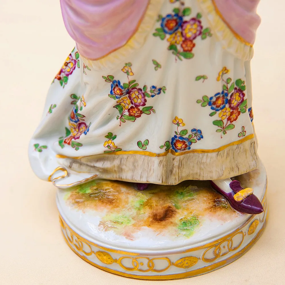 Большая! Фарфоровая статуэтка «Дама с веером» VOLKSTEDT  Германия -1915-1934 гг.