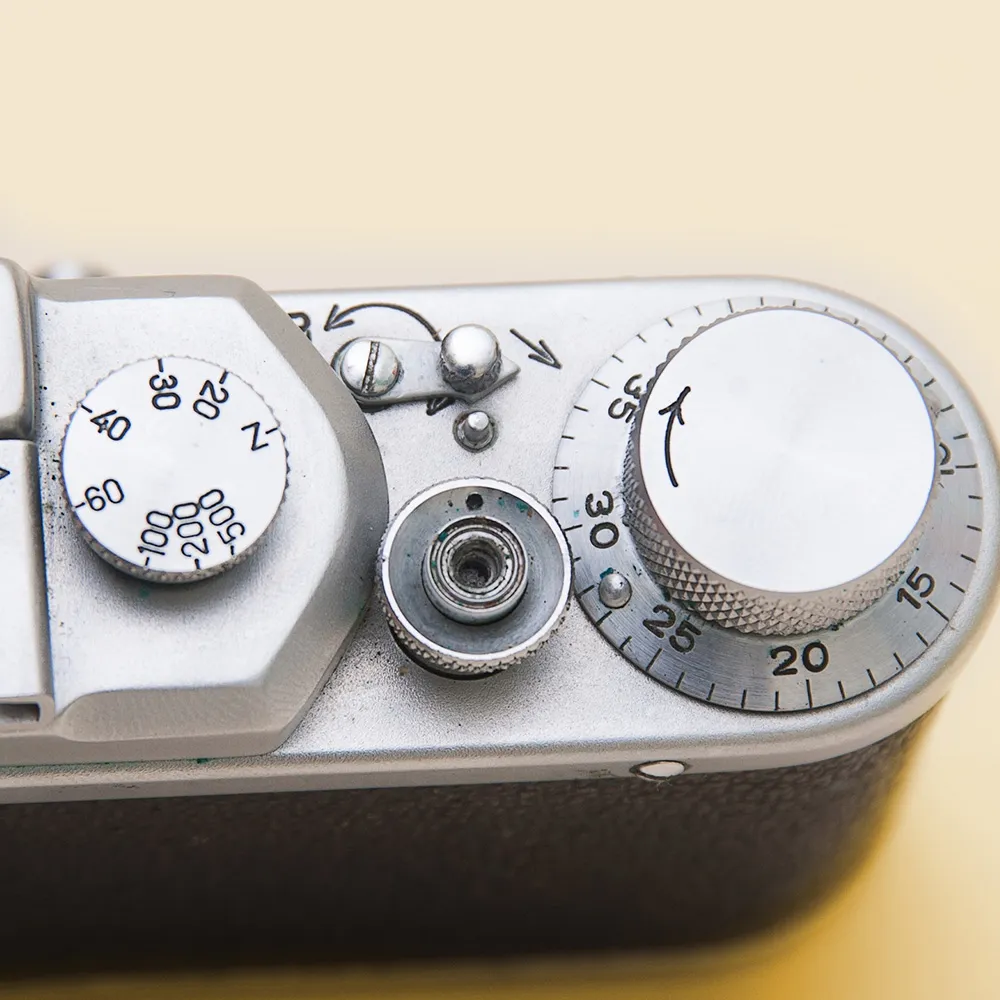 Плёночный фотоаппарат «Зоркий»  СССР - 1948—1956 годы ХХ века.