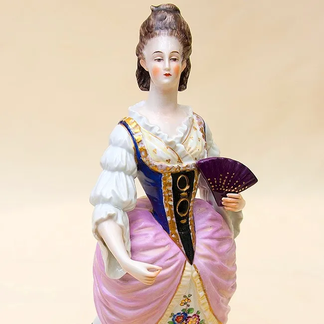 Большая! Фарфоровая статуэтка «Дама с веером» VOLKSTEDT  Германия -1915-1934 гг.