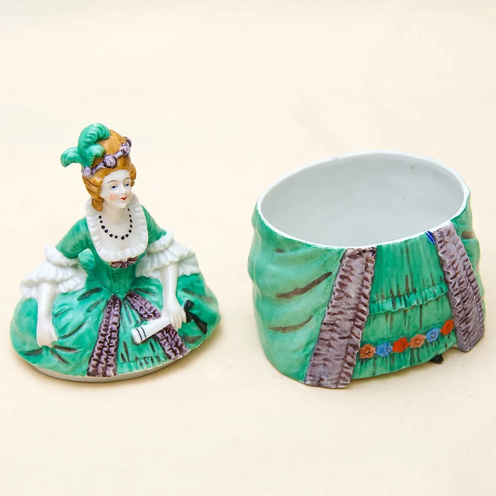 Редкость!!! Фарфоровая Шкатулка - Статуэтка «Дама в зеленом платье». SITZENDORF Германия