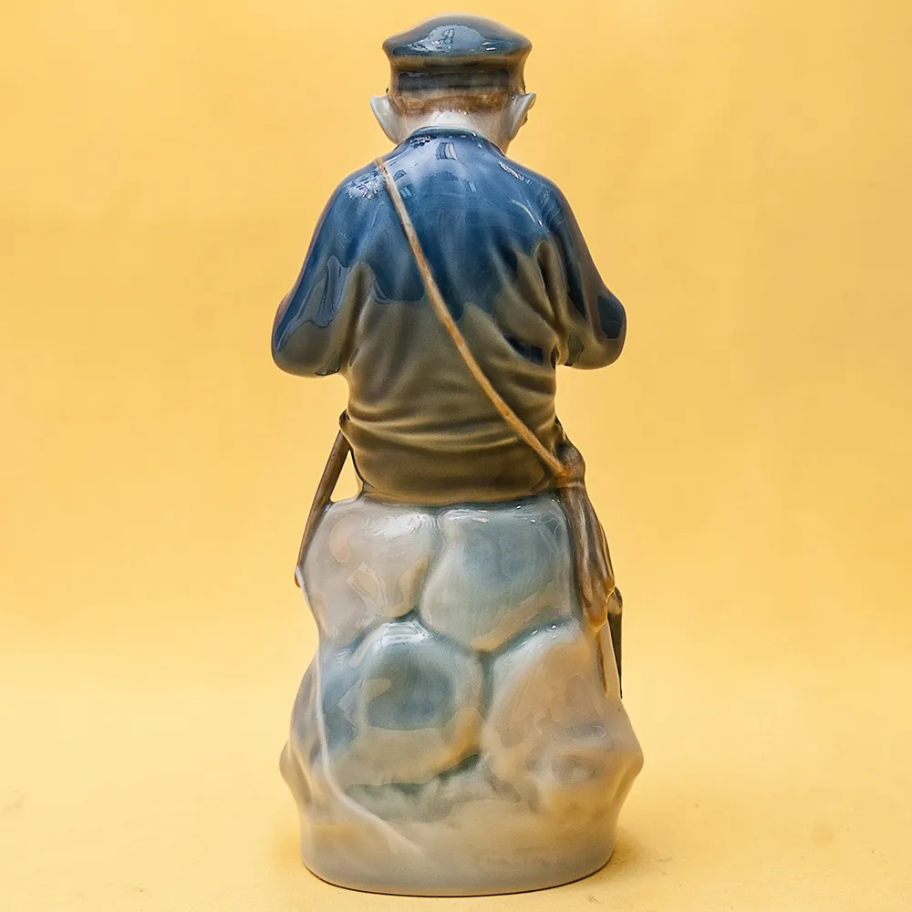 Фарфоровая Статуэтка «Мальчик - Пастух» ROYAL COPENHAGEN,  Дания, 50 -е годы ХХ века.