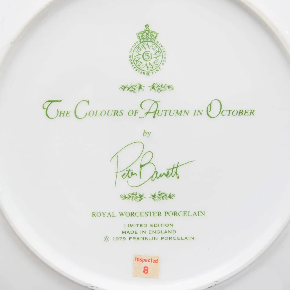 Коллекционная Тарелка «Октябрь» Фарфор, ROYAL WORCHESTER, Англия -1979 год.