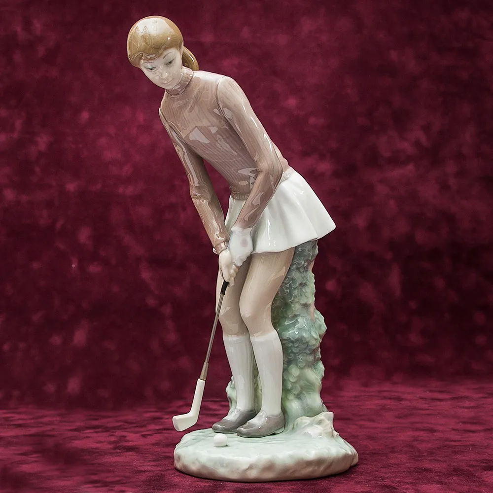 Редкая! Коллекционная Фарфоровая статуэтка «Гольфистка» Lladro, Испания - Н-28 см.