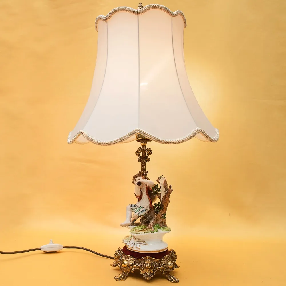 Электрическая Лампа - Светильник - Статуэтка «Мальчик с дудочкой» Фарфор Испания.