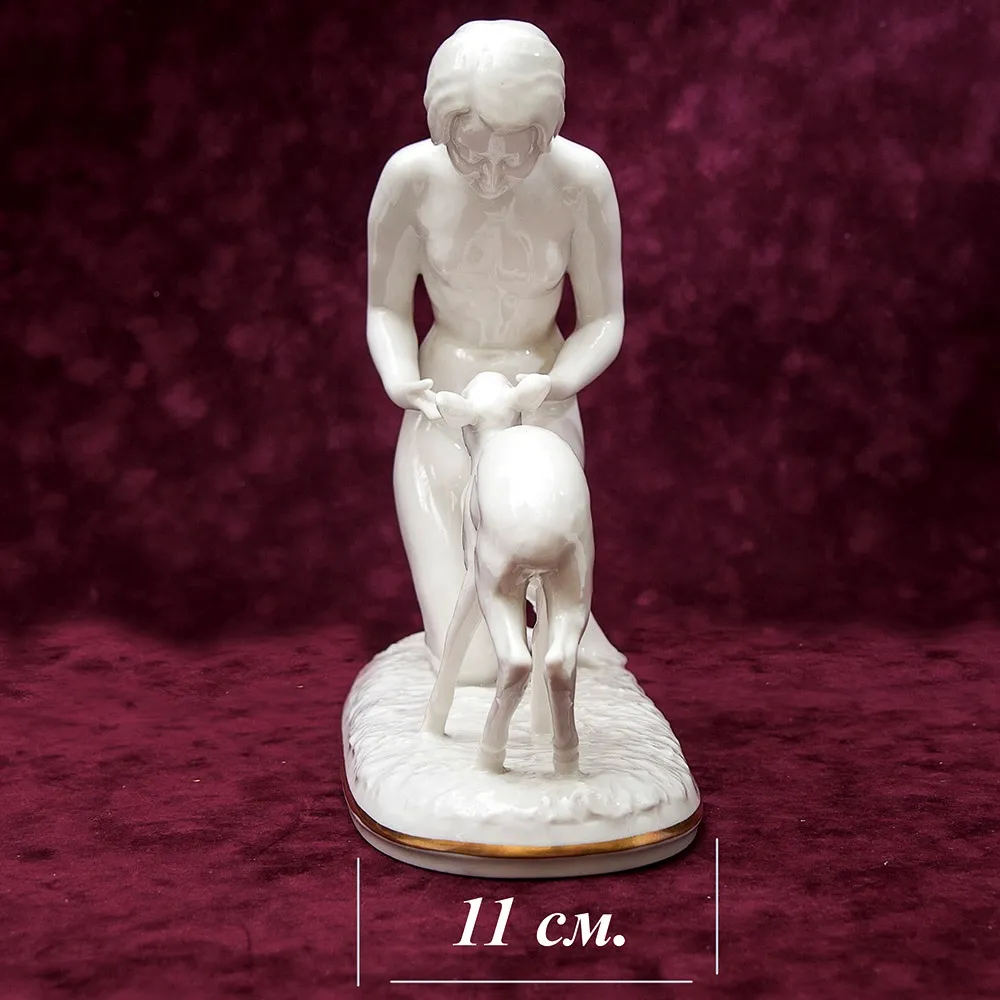 Редкая Фарфоровая Статуэтка «Девушка с Олененком», Hutschenreuther,  Германия -1955 год.