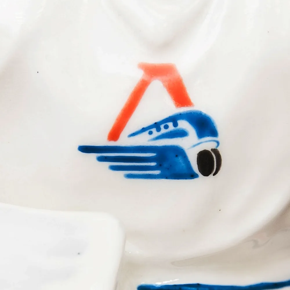 Коллекционная Фарфоровая Статуэтка «Вратарь - Хоккей - Спорт» Россия.