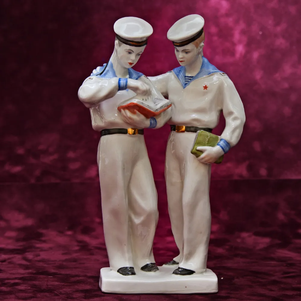 Знаковая Советская Фарфоровая Статуэтка «Нахимовцы» ЛФЗ СССР -1950-60 годы.