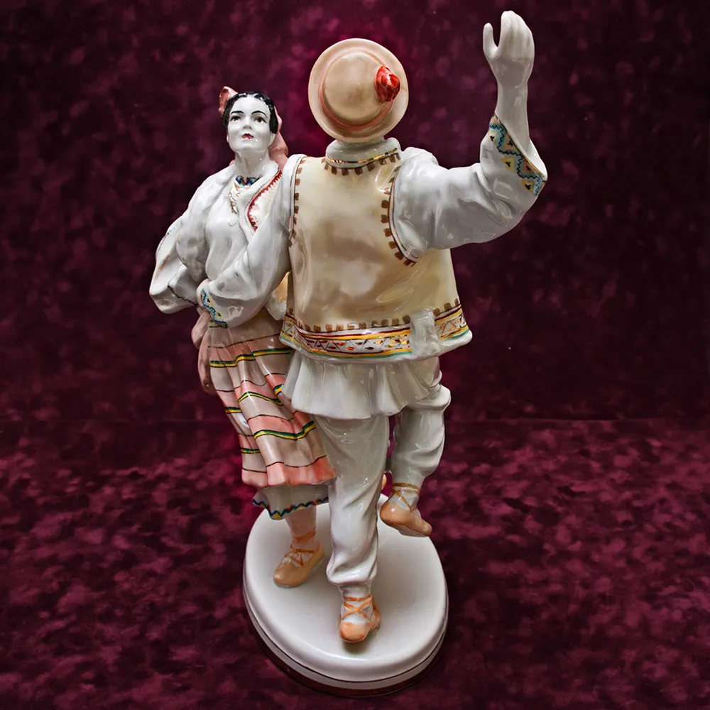 Редкость!!! Большая Фарфоровая Статуэтка «Гуцульский танец. Коломийка» Городницкий ФЗ - CCCР.