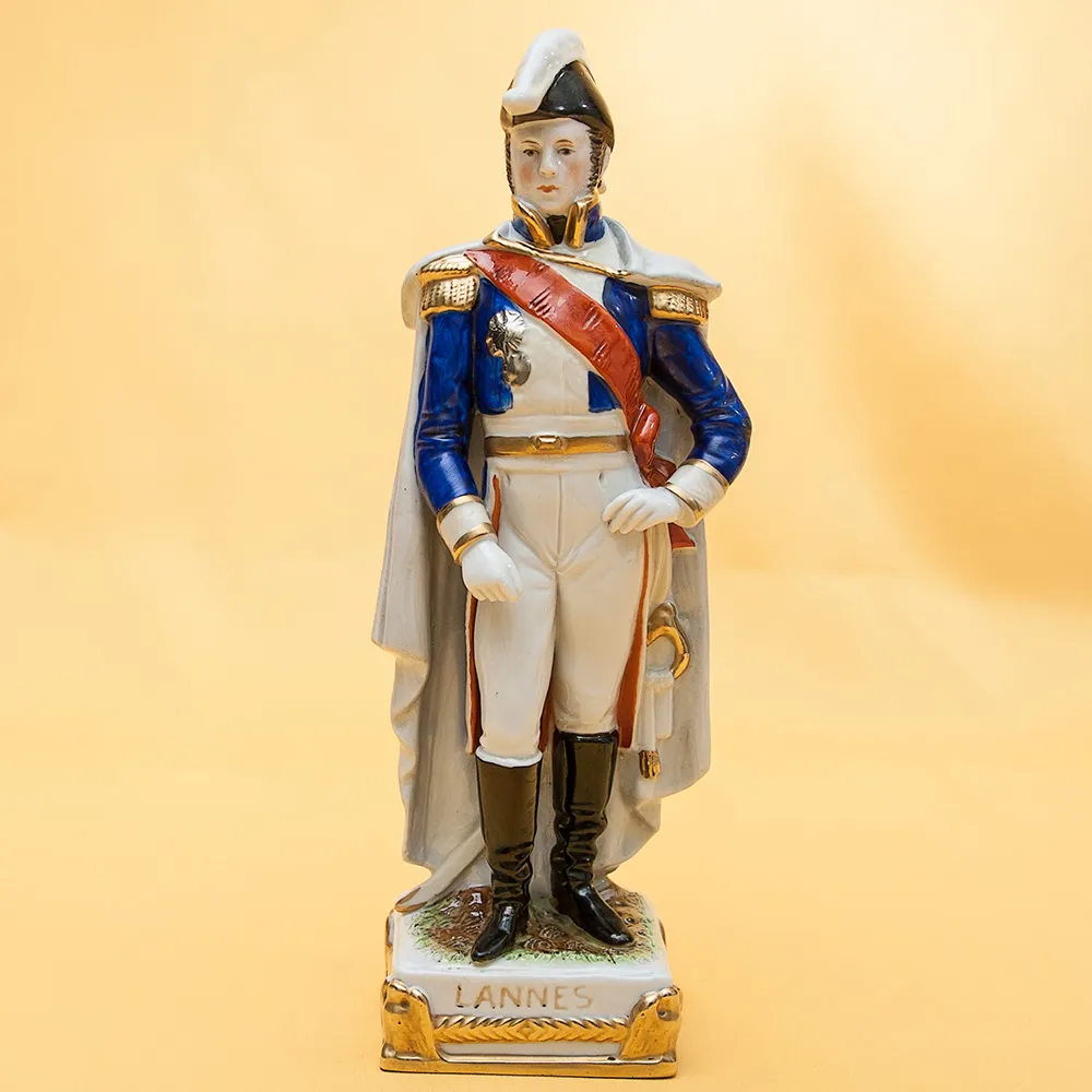 Статуэтка «LANNES» серия «Маршалы Армии Наполеона» Фарфор Scheibe - Alsbach.
