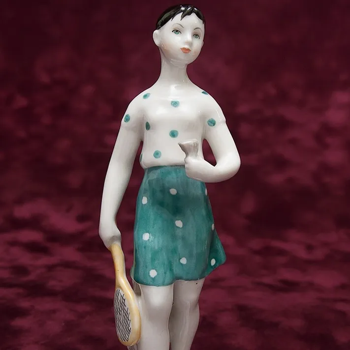 РЕДКОСТЬ!! Фарфоровая Статуэтка «Бадминтонистка», ЛФЗ СССР - 1955 год.