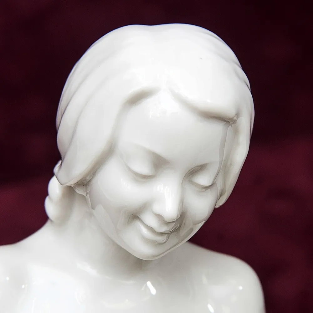 Редкая Фарфоровая Статуэтка «Девушка с Олененком», Hutschenreuther,  Германия -1955 год.