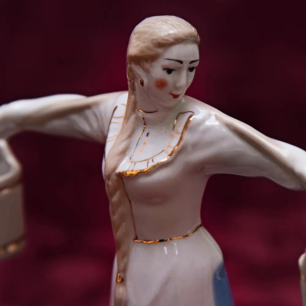 Фарфоровые Статуэтки - Композиция «Тихий Дон» Россия, Кисловодский ФЗ - 2001 год.