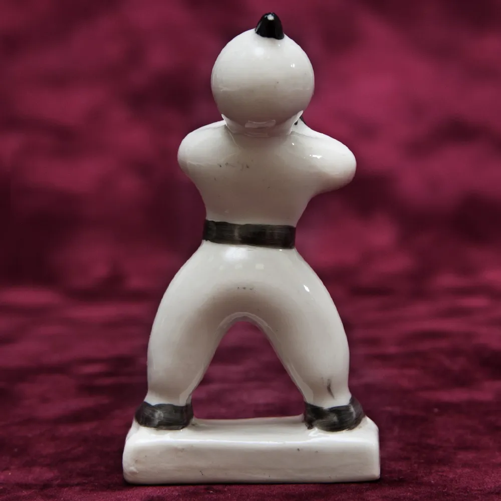 Коллекционная Фарфоровая статуэтка «Космонавт с кинокамерой», СССР КЭКХЗ, 60-е годы.