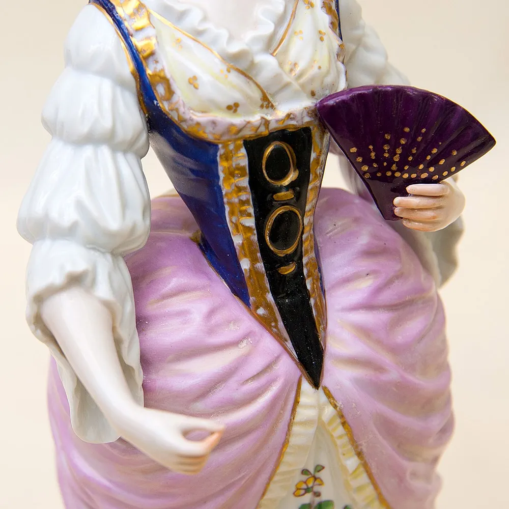 Большая! Фарфоровая статуэтка «Дама с веером» VOLKSTEDT  Германия -1915-1934 гг.