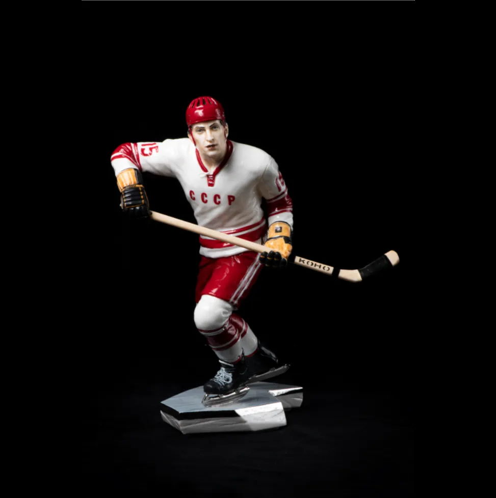 Коллекционная Авторская Статуэтка «Хоккеист СССР – Александр Якушев №15», фарфор, Россия.