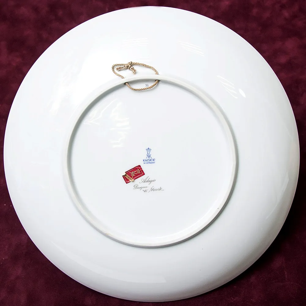 Коллекционная Авторская  Тарелка - Блюдо «Райская Птица» Фарфор KAISER Германия.