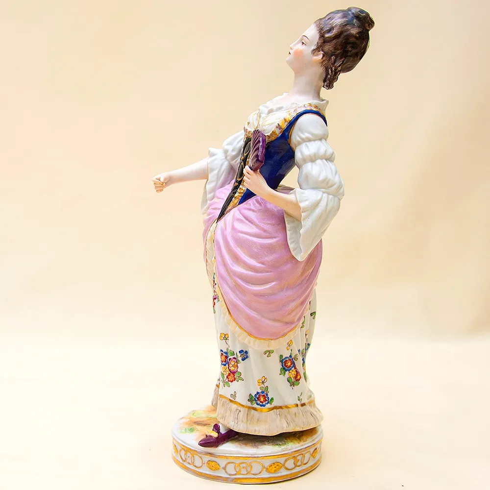 Большая! Фарфоровая статуэтка «Дама с веером» VOLKSTEDT  Германия -1915-1934 гг.