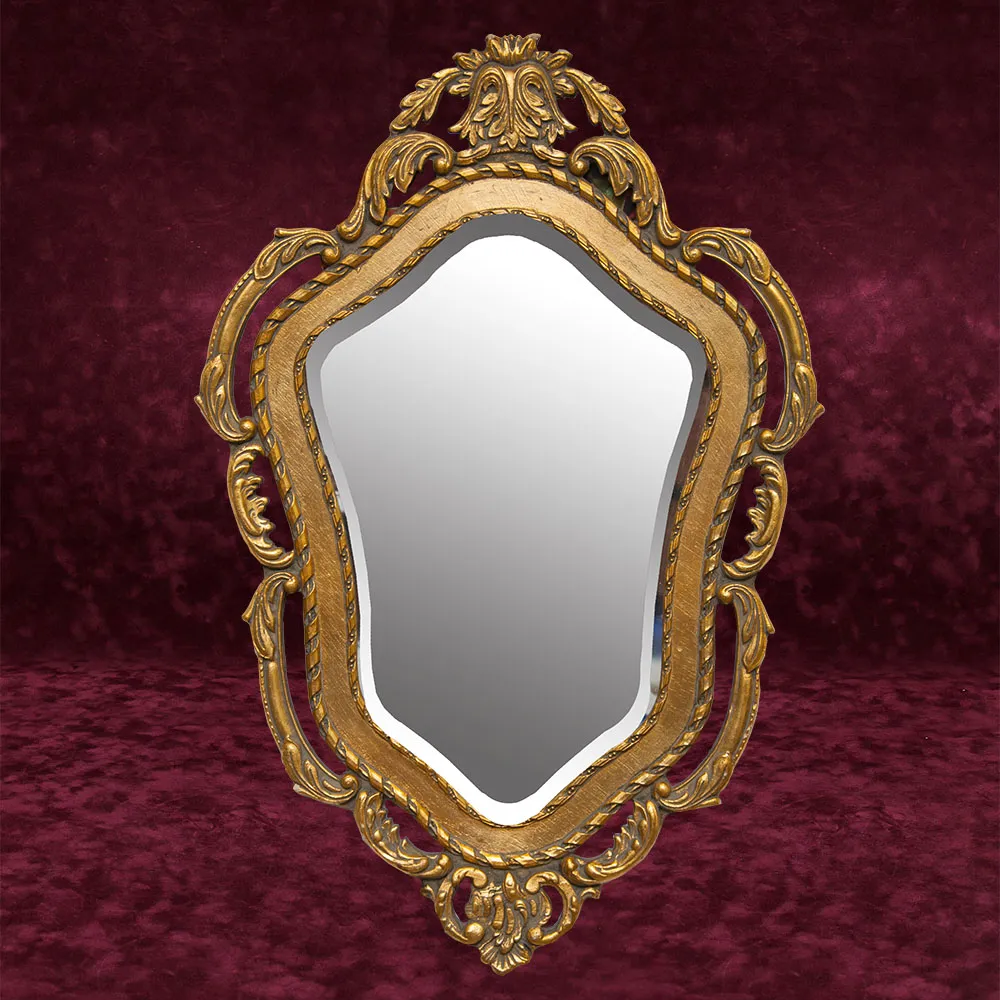 Винтажное Зеркало Настенное Фигурное в Деревянной раме  70 см. х 47 см. Франция.