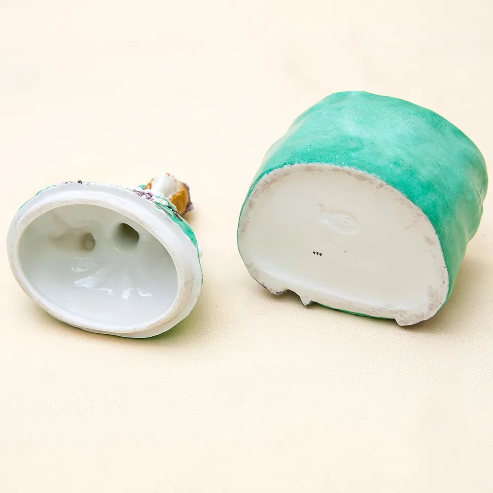 Редкость!!! Фарфоровая Шкатулка - Статуэтка «Дама в зеленом платье». SITZENDORF Германия