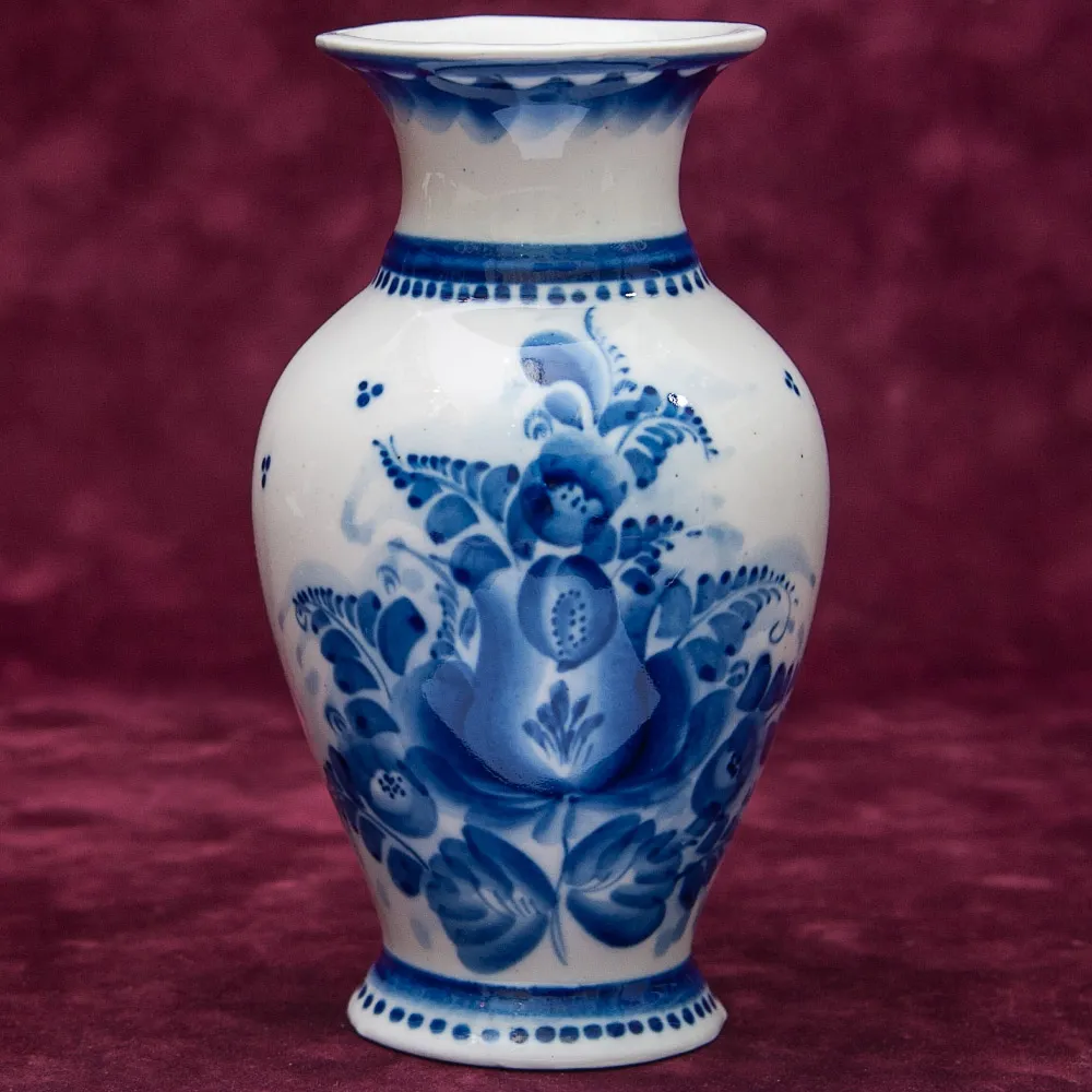 Авторская Коллекционная Фарфоровая Ваза «Тюльпан» СССР ГЖЕЛЬ - 1980 год.