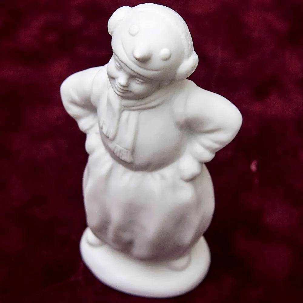 Коллекционная Авторская Статуэтка «Снеговик» из серии «Детский Утренник», фарфор ИФЗ, Россия.