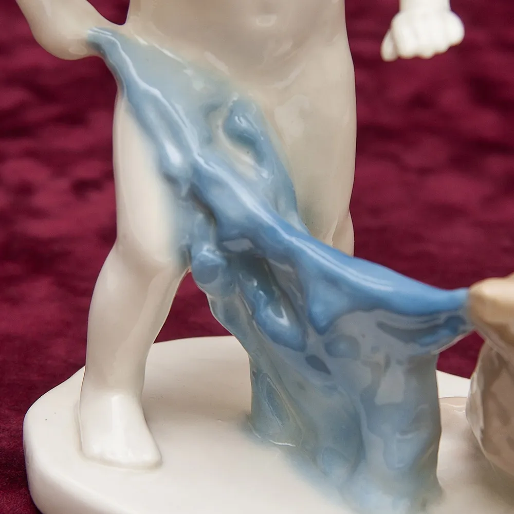 Фарфоровая Статуэтка «Мальчик с собакой» Артель КЕРАМИК - CCCР 50 -е годы ХХ века.