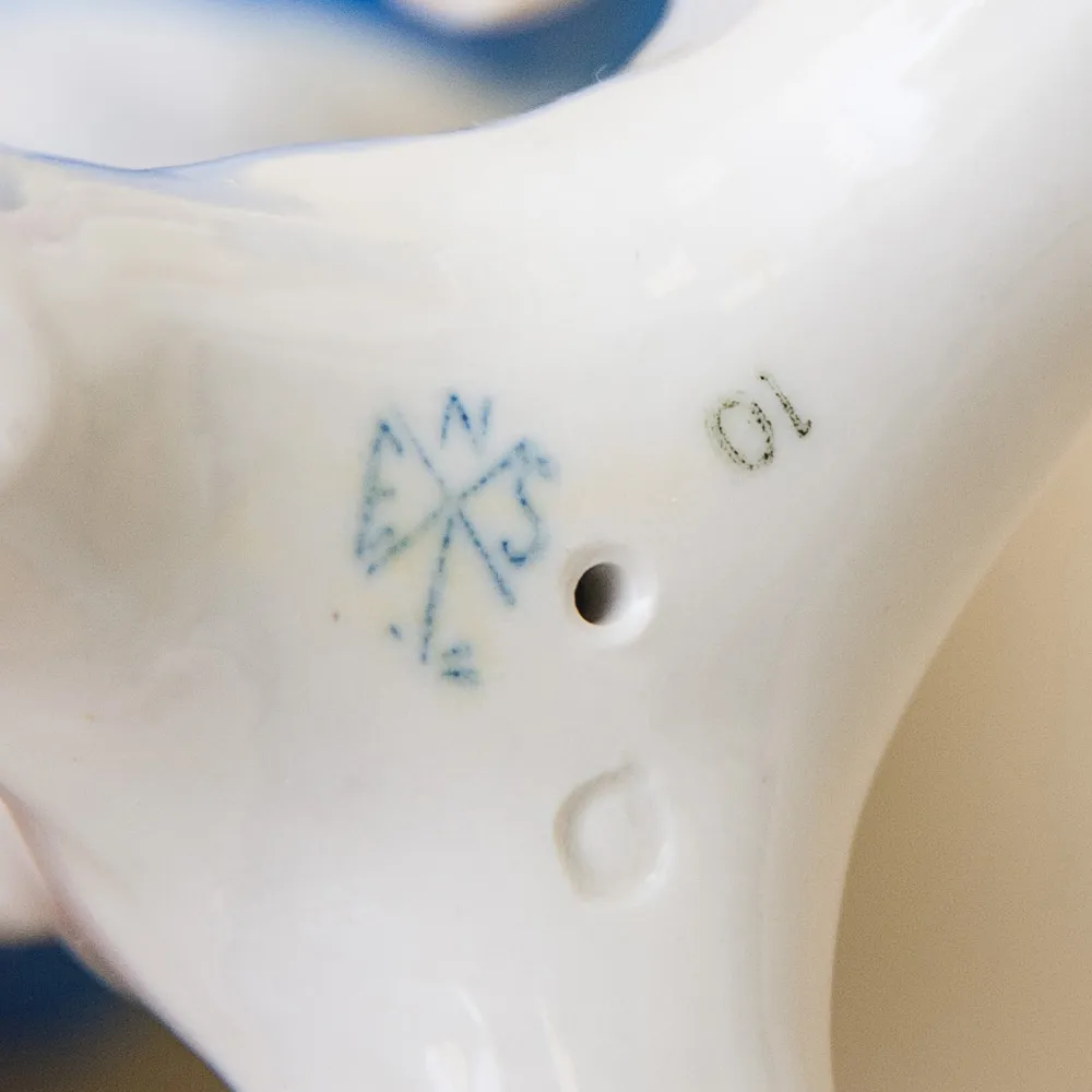 Птица - Фарфоровая статуэтка «Голубой Попугайчик», Карл Энс / Karl Ens,  Германия, 50-е гг.