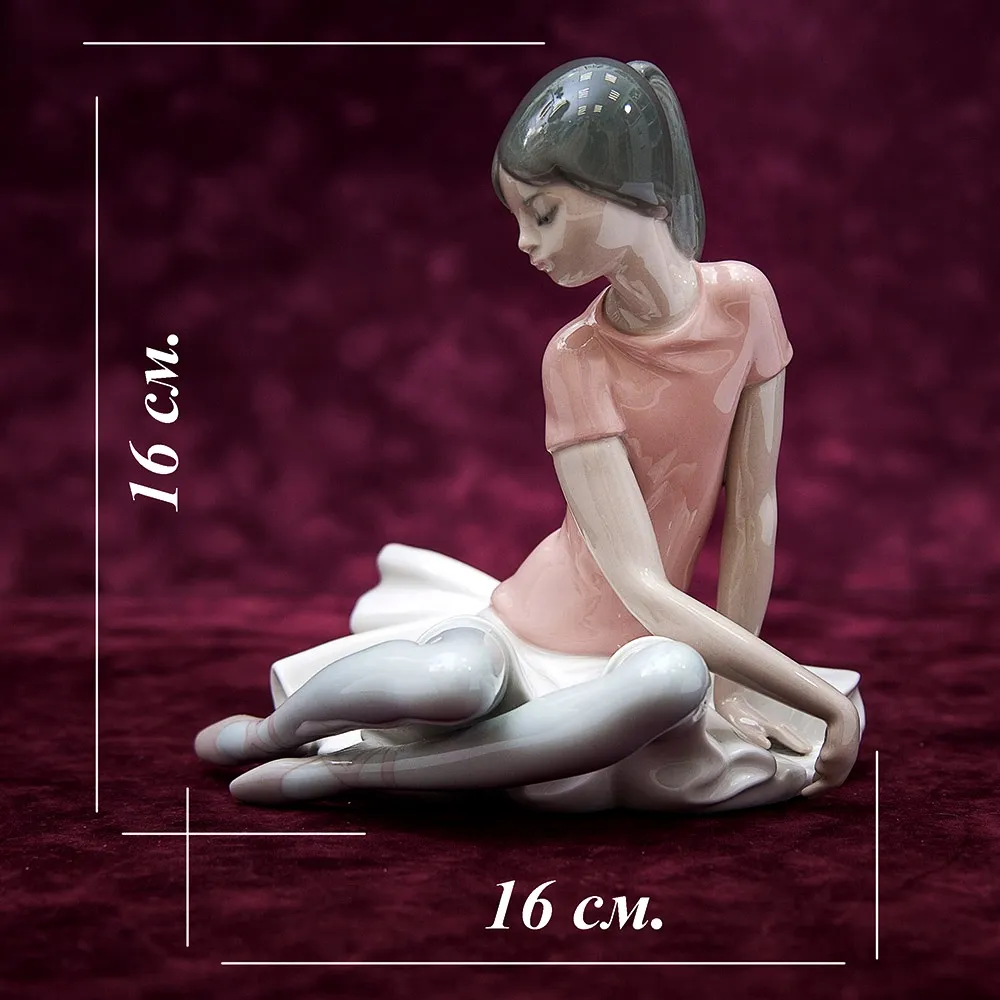 Коллекционная Фарфоровая статуэтка «Маленькая балерина в розовом» Lladro, Испания - 1978 год.