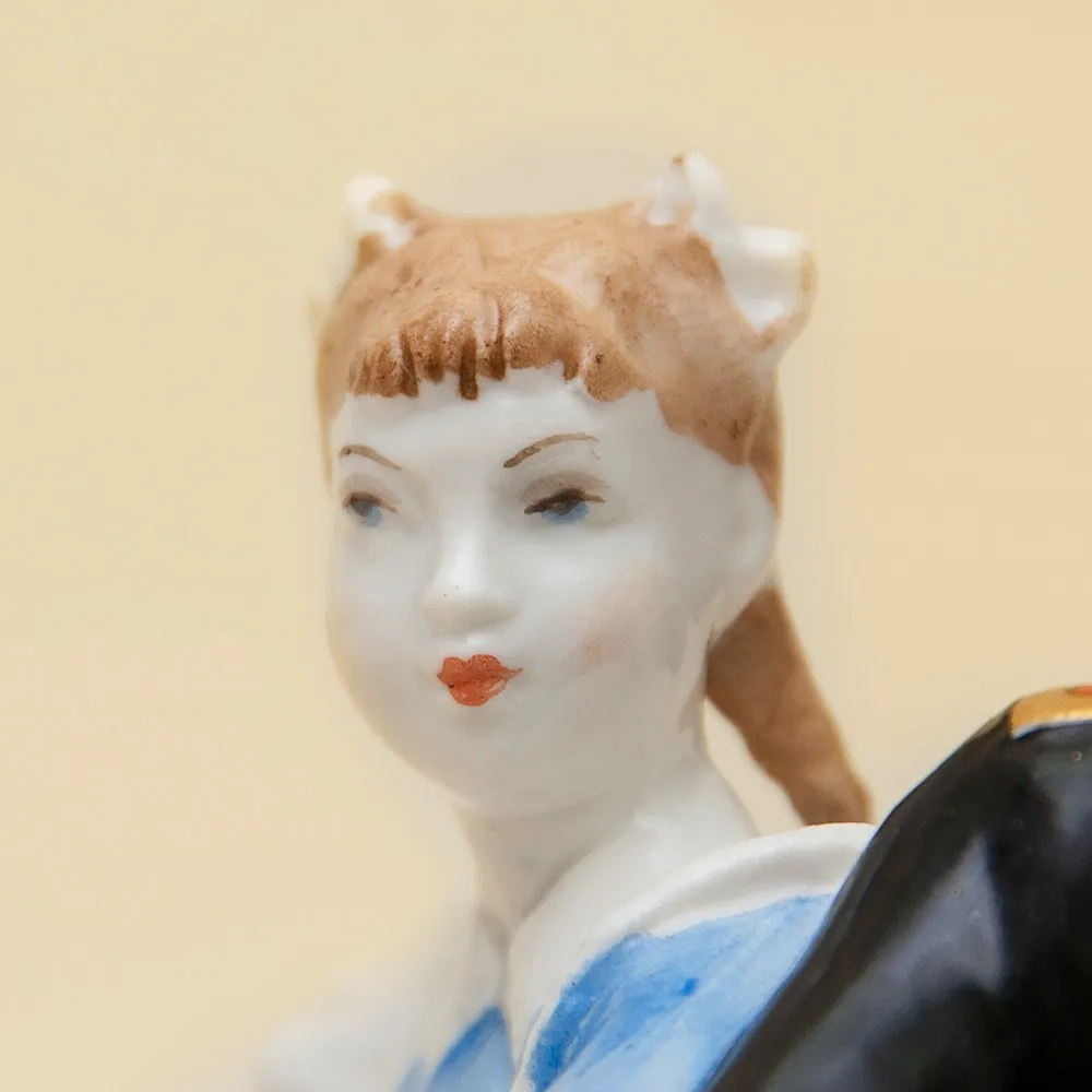 Статуэтка - Фарфоровая Композиция «Первый Вальс» СССР Дулево -1951 год.