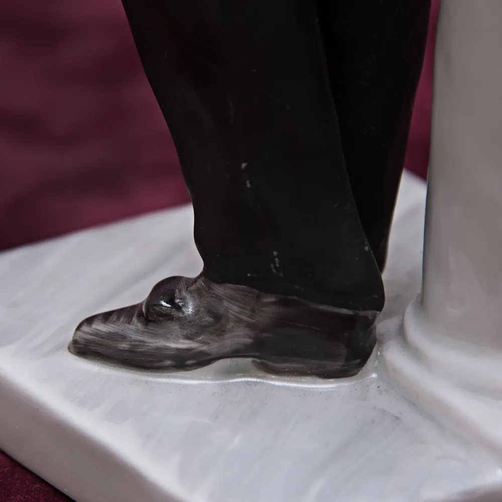 Коллекционная Фарфоровая статуэтка «Артист Норцов в роли Евгения Онегина», ЛФЗ СССР, 50-е гг.