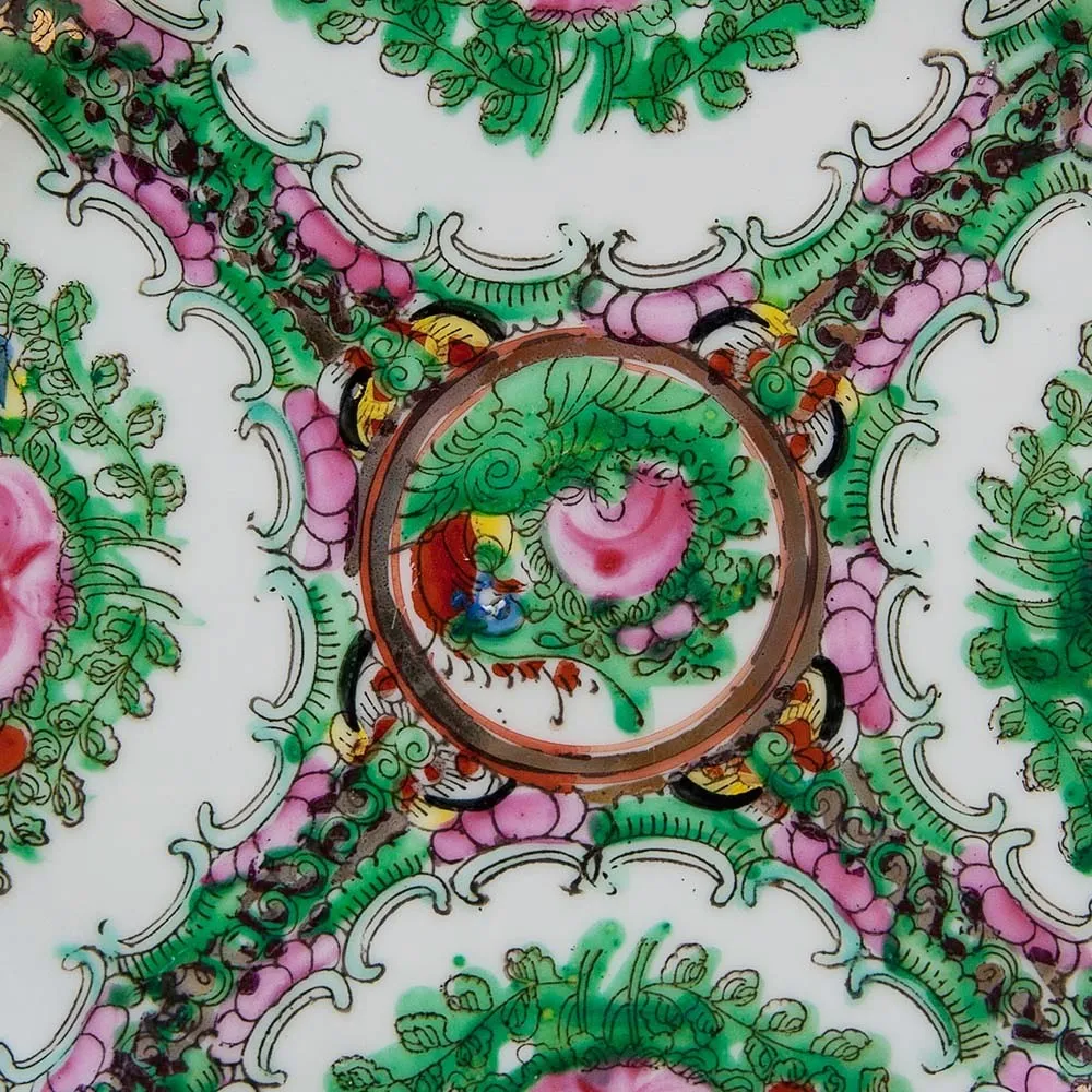 Редкость! Коллекционная Тарелка - Блюдо «Розовый Сад» Фарфор Saji, Япония, 50 -е годы ХХ века.